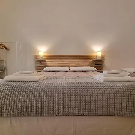 Downtown Maqueda * باليرمو